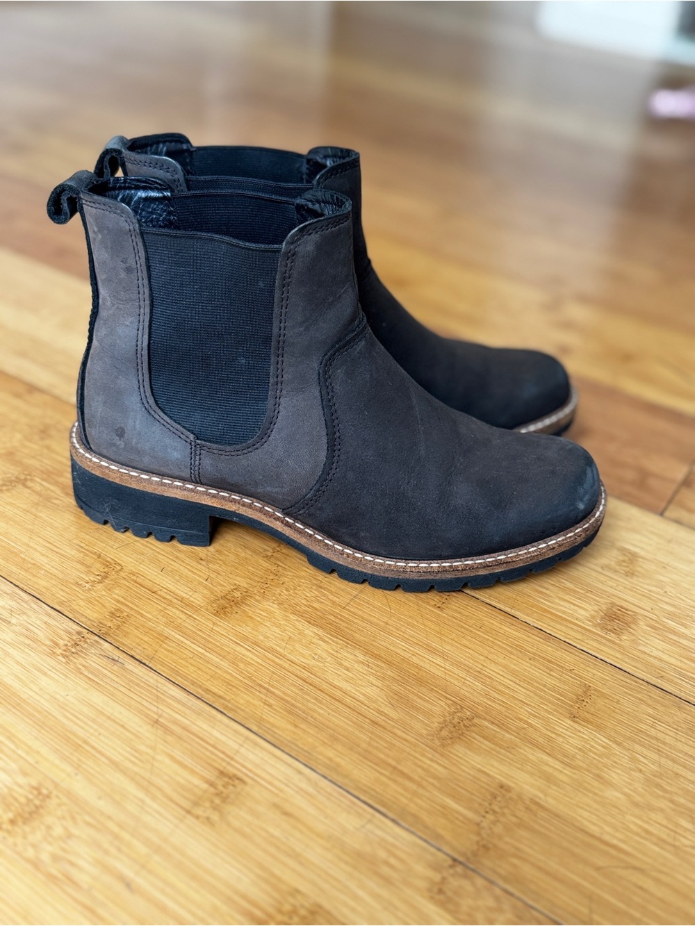 ECCO Rugged ankle bootie Elaina Chelsea style - Picture 2 of 6